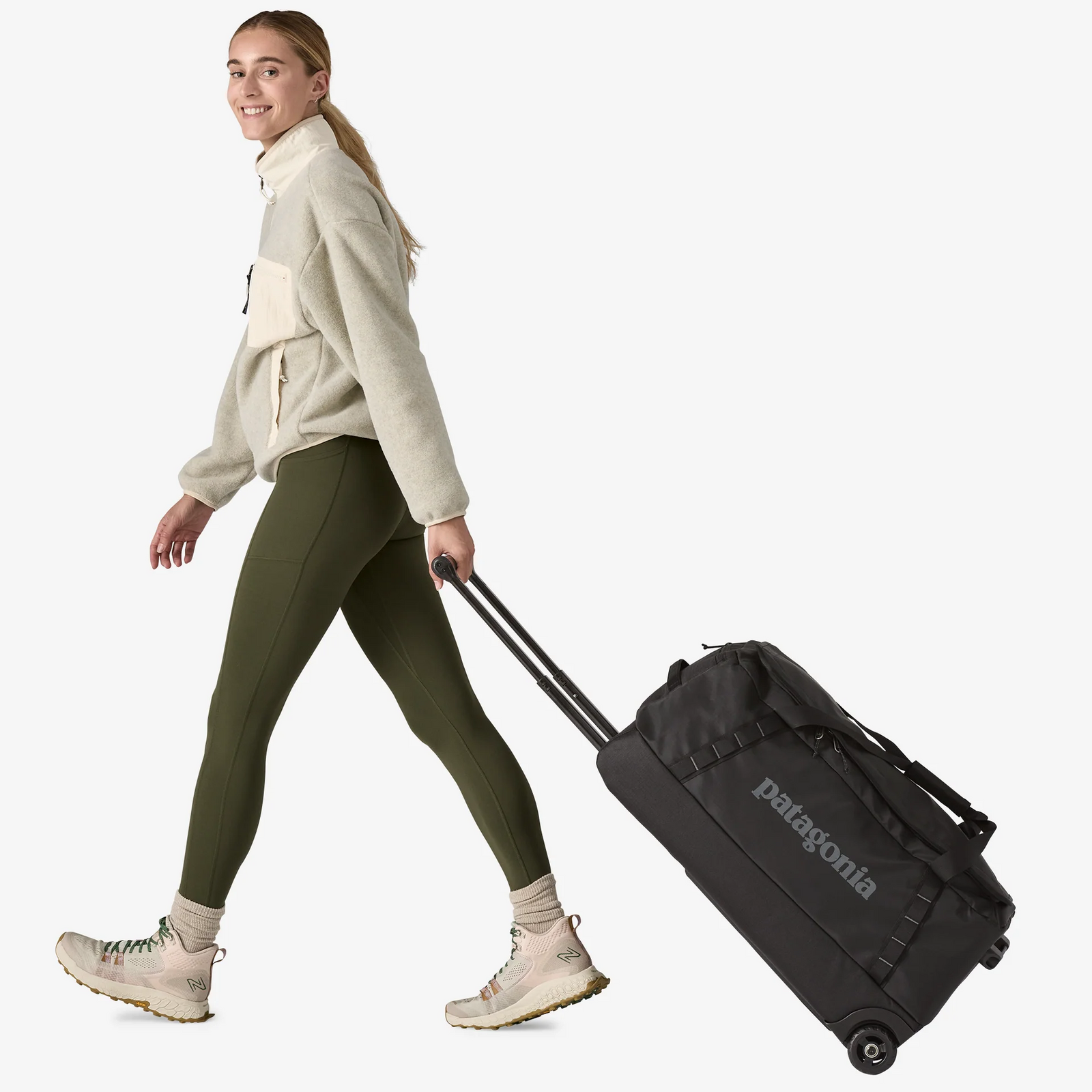 Patagonia 49381 Black Hole Wheeled Duffel 70L Black